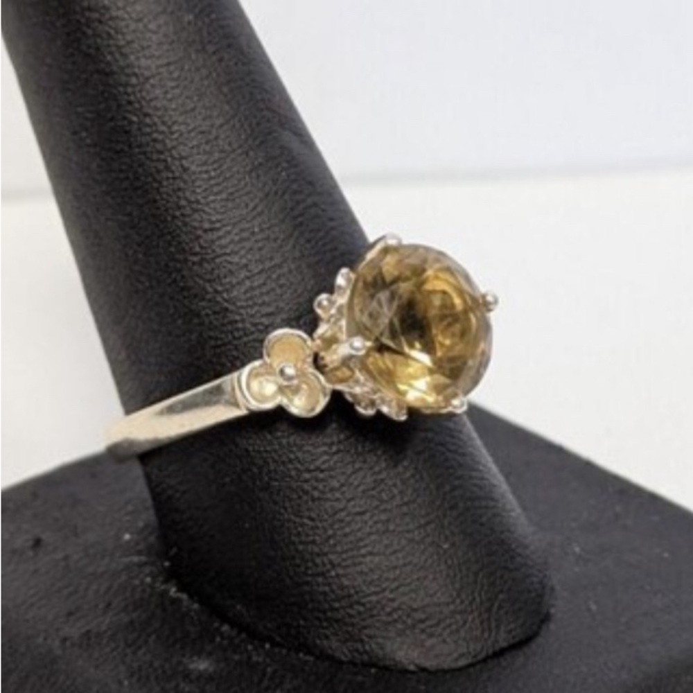 Beautiful 925 Sterling Silver Yellow Citrine Gemstone and Floral Accent Ring